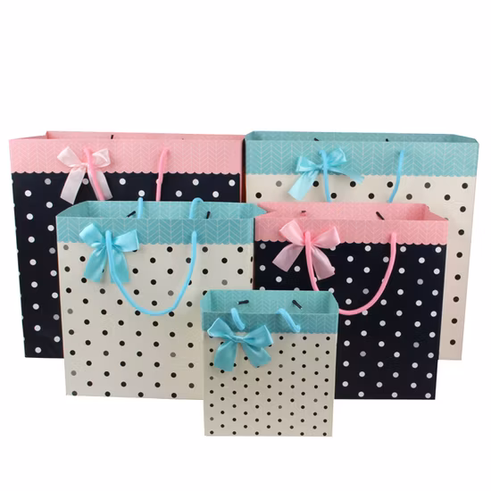 Maßgeschneiderte rosa Samtbeutel aus recyceltem Wildleder mit Foliendruck-Logo für luxuriöse Kosmetik-Geschenkverpackungen aus Stoff